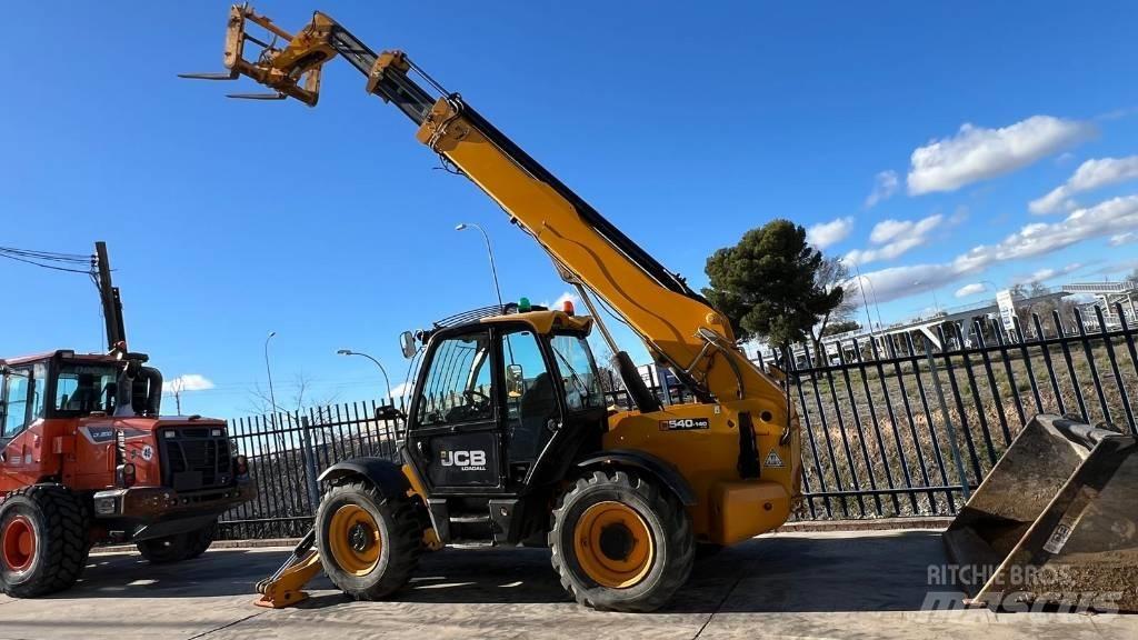 JCB 540-140 伸縮臂操作車