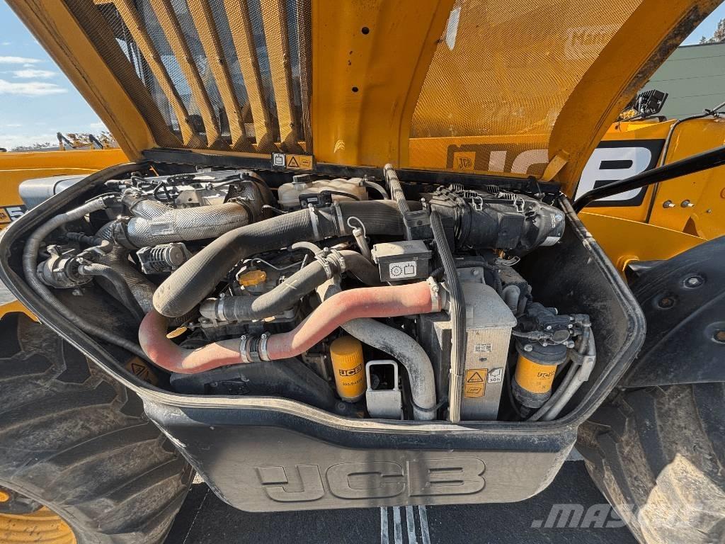 JCB 542-70 農業用伸縮臂裝載機