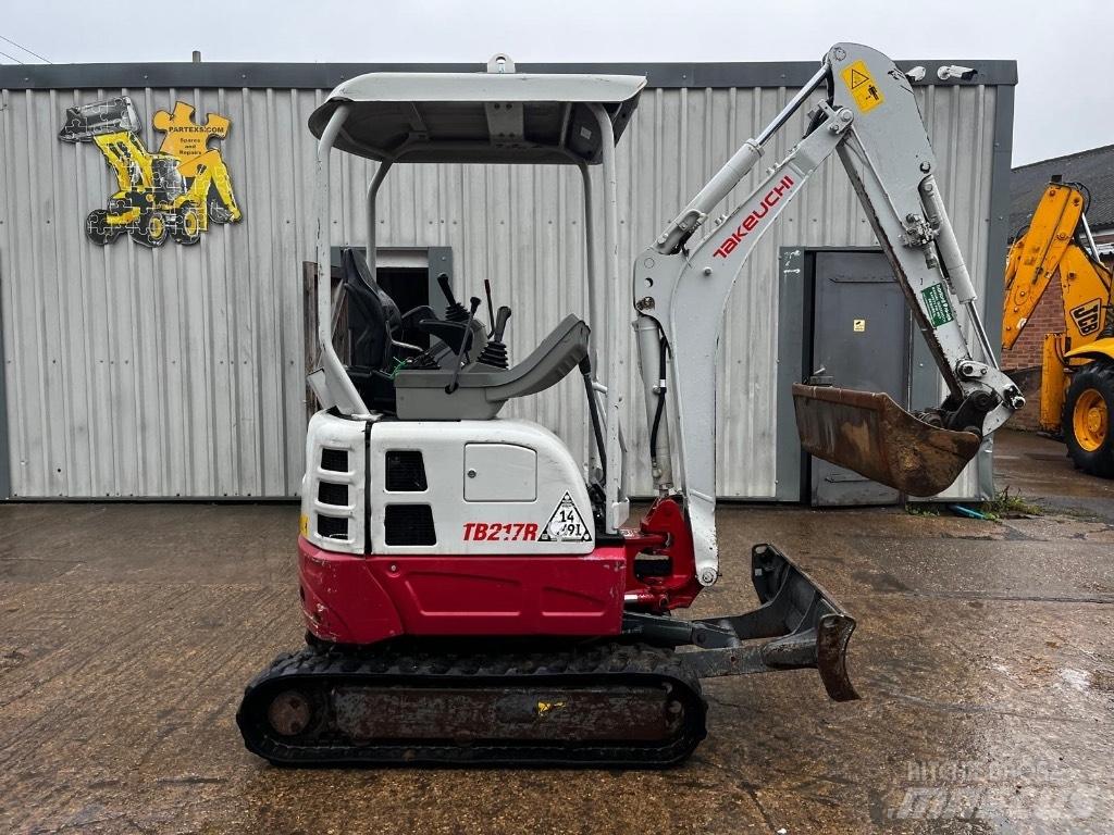 Takeuchi TB 217 R 小型挖土機/掘鑿機<7t(小型挖掘機)