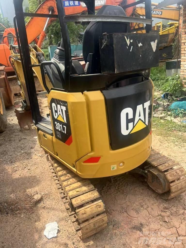 CAT 301.7 小型挖土機/掘鑿機<7t(小型挖掘機)