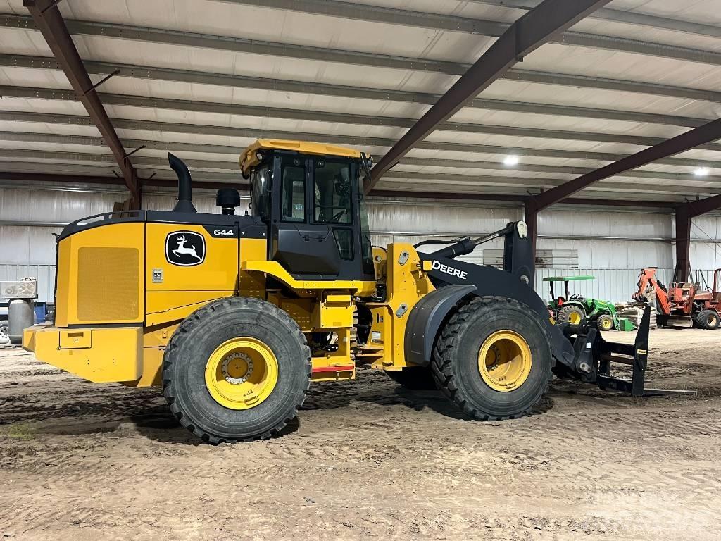 John Deere 644P 輪胎式裝載機