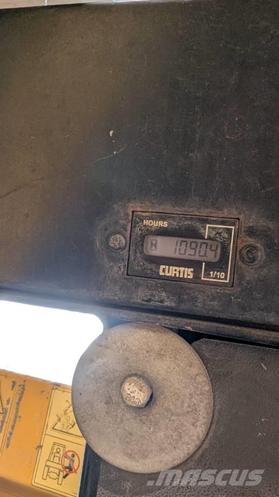 Mecalac TA 1 EH 側卸礦車