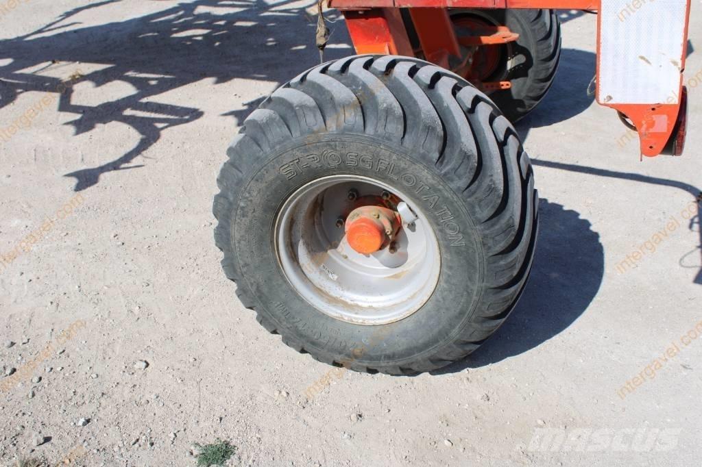 Kuhn Cultimer L 中耕管理機