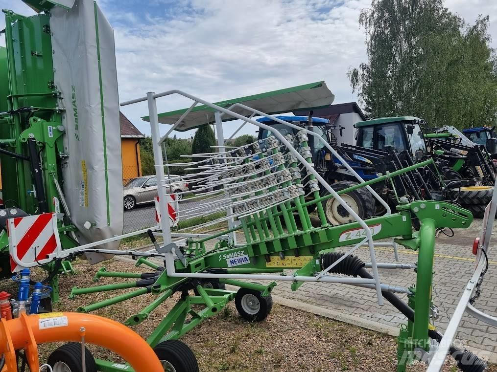Samasz SZ Z-440 耙與翻草機