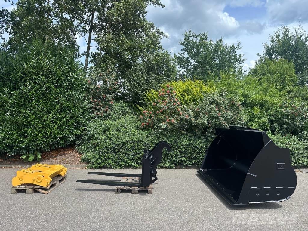 CAT 938M 輪胎式裝載機