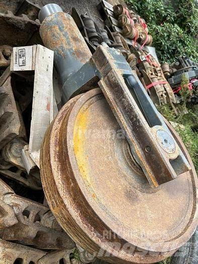 Liebherr R954CHD 輪胎、車輪和輪圈