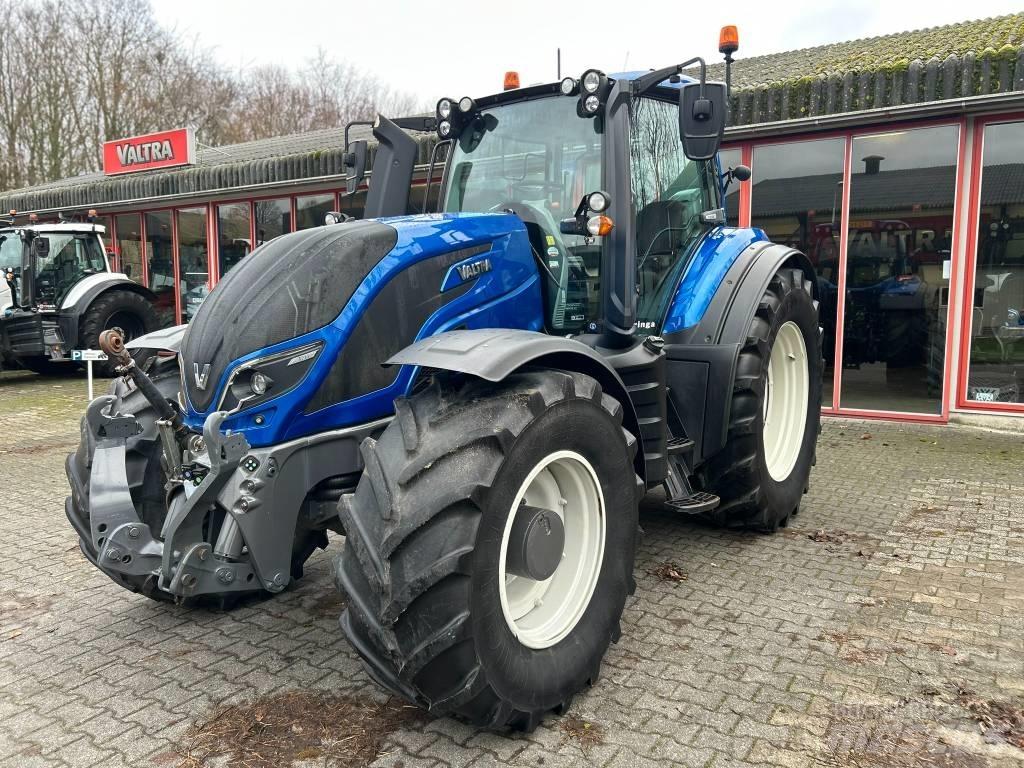 Valtra T 214 Versu 曳引機