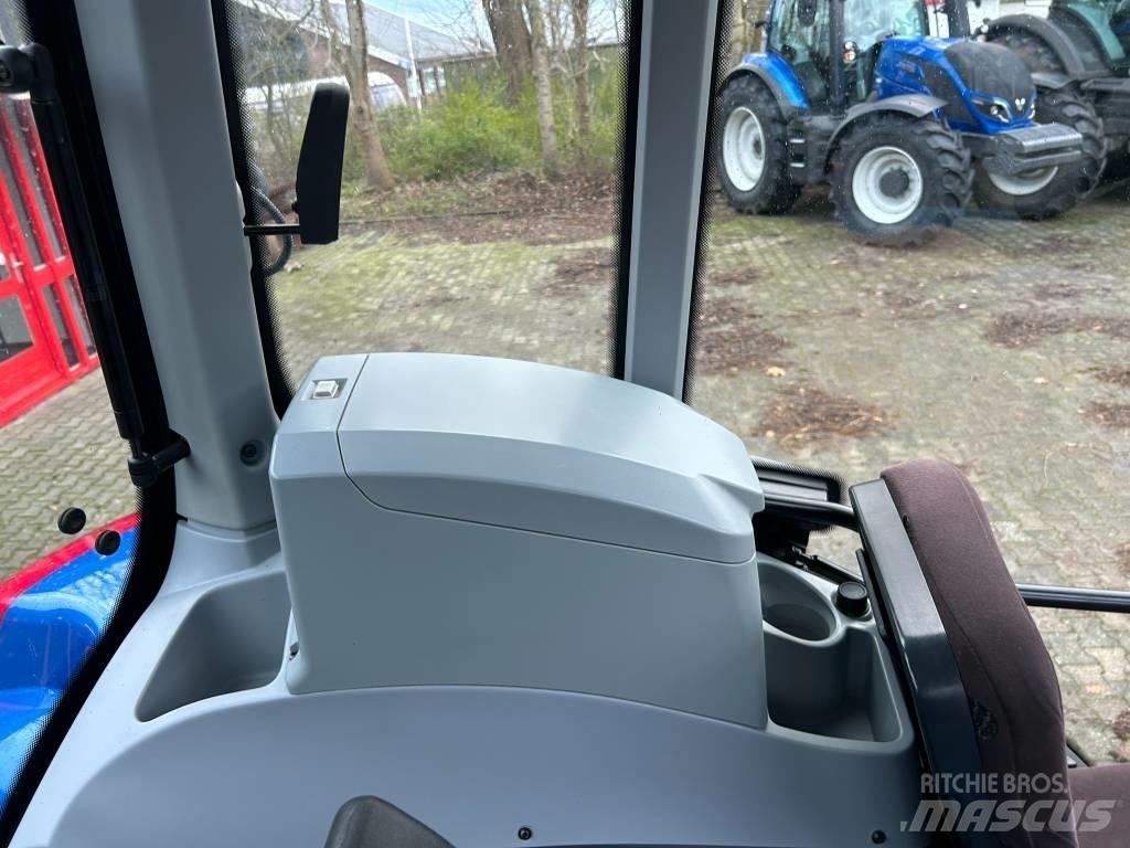 Valtra T 214 Versu 曳引機