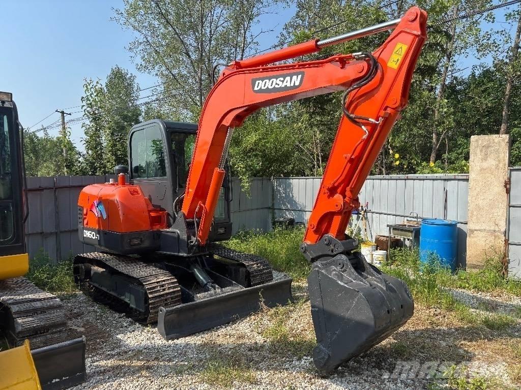 Doosan DH 60-7 小型挖土機/掘鑿機<7t(小型挖掘機)