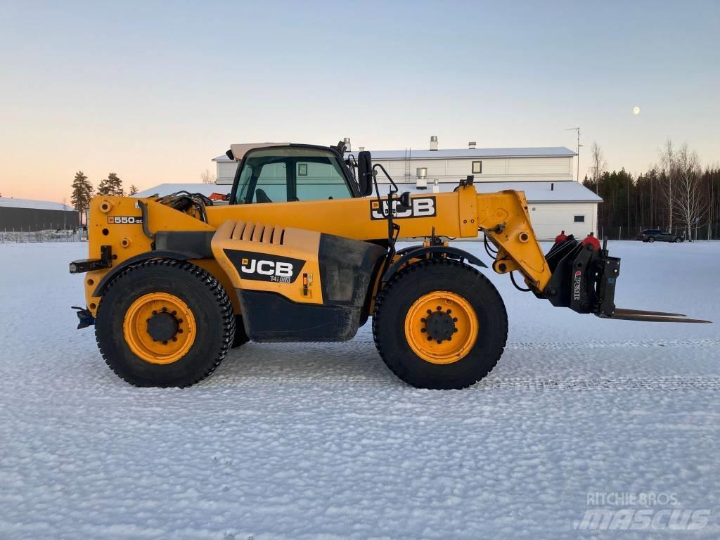 JCB 550-80 伸縮臂操作車