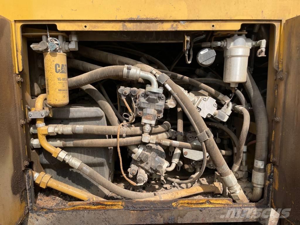 CAT AP555F 瀝青攤舖機/鋪路機