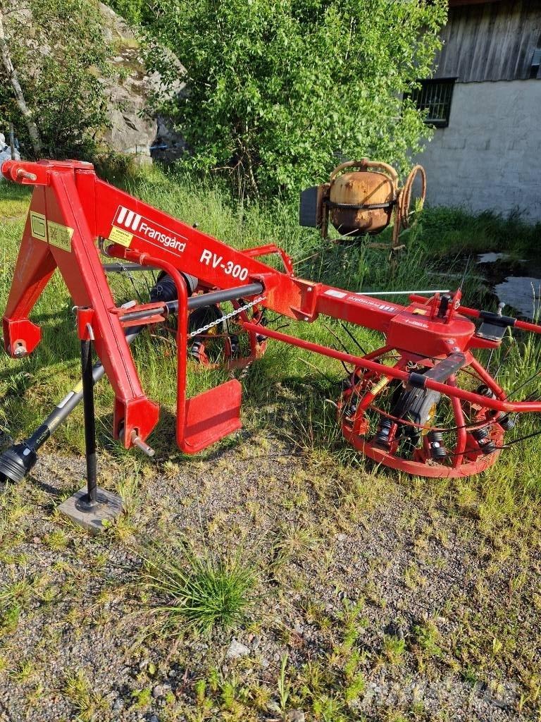 Fransgård RV 300 耙與翻草機