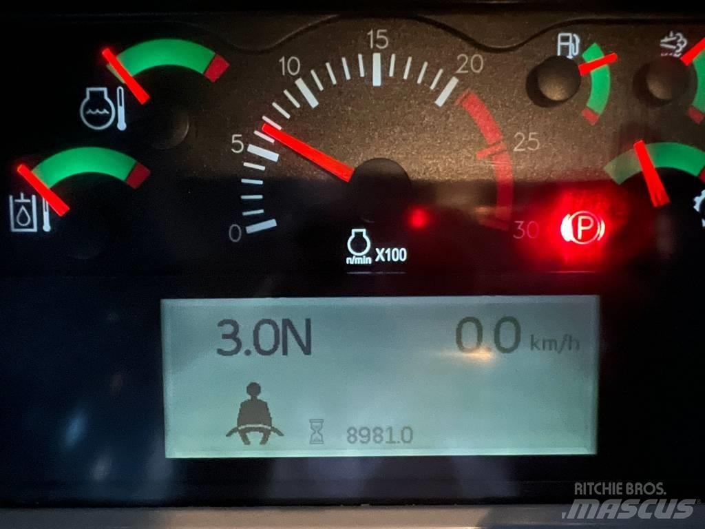 CAT 972 M 輪胎式裝載機