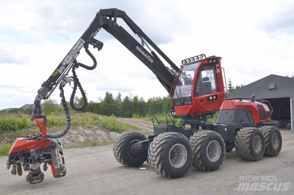 Komatsu 931 XC 收穫機