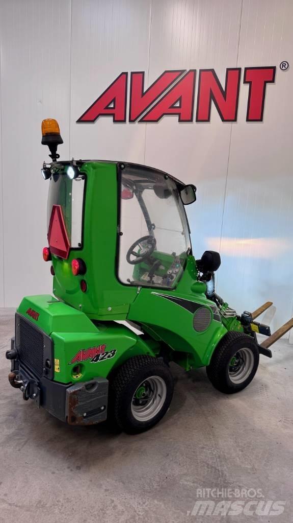 Avant 423 滑移轉向裝載機