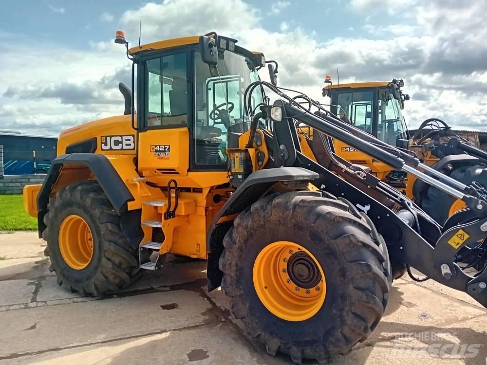 JCB 427 HT Agri 前端裝載機和挖掘機