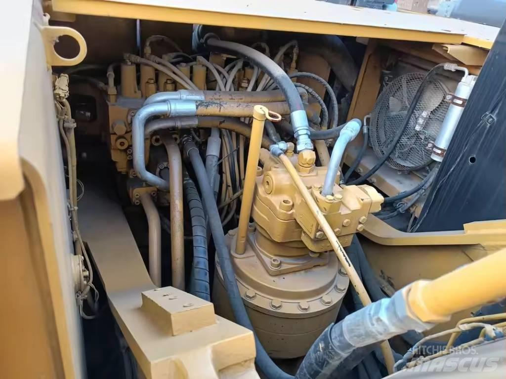 CAT 324 D 履帶式 挖土機/掘鑿機/挖掘機