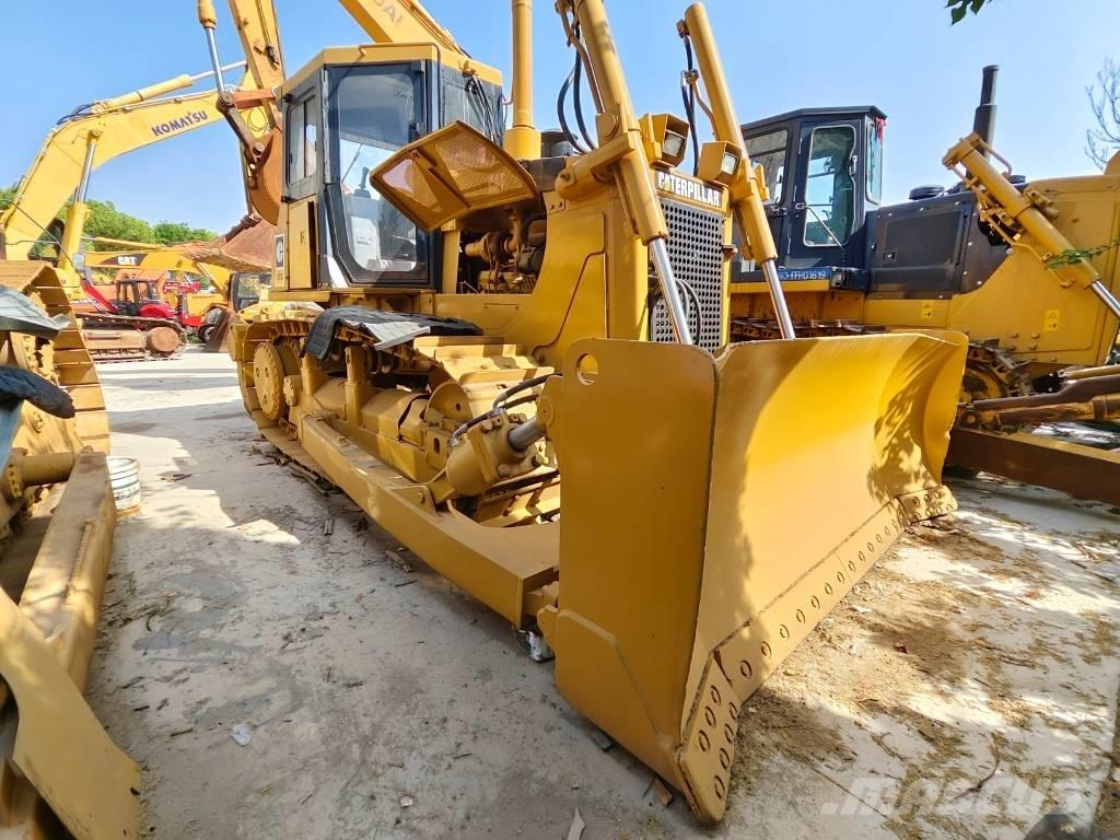 CAT D 7 G 平土機