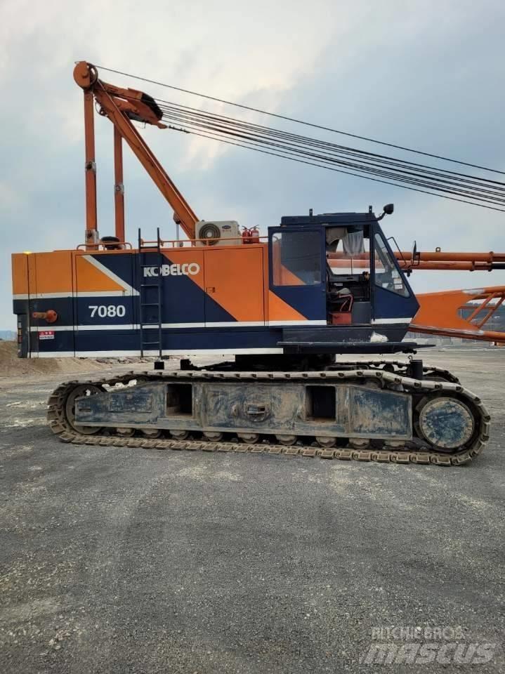 Kobelco 7100 履帶式起重機