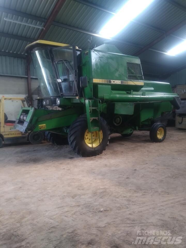 John Deere 1065 聯合收穫機