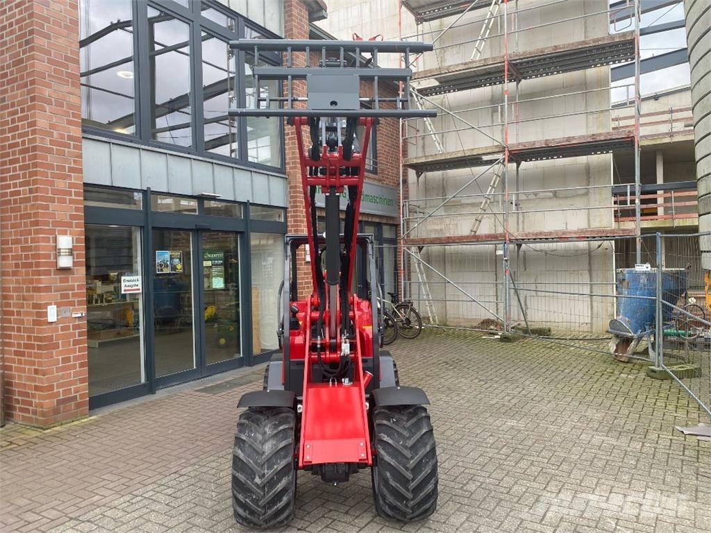 Schäffer 2630 SLT 滑移轉向裝載機