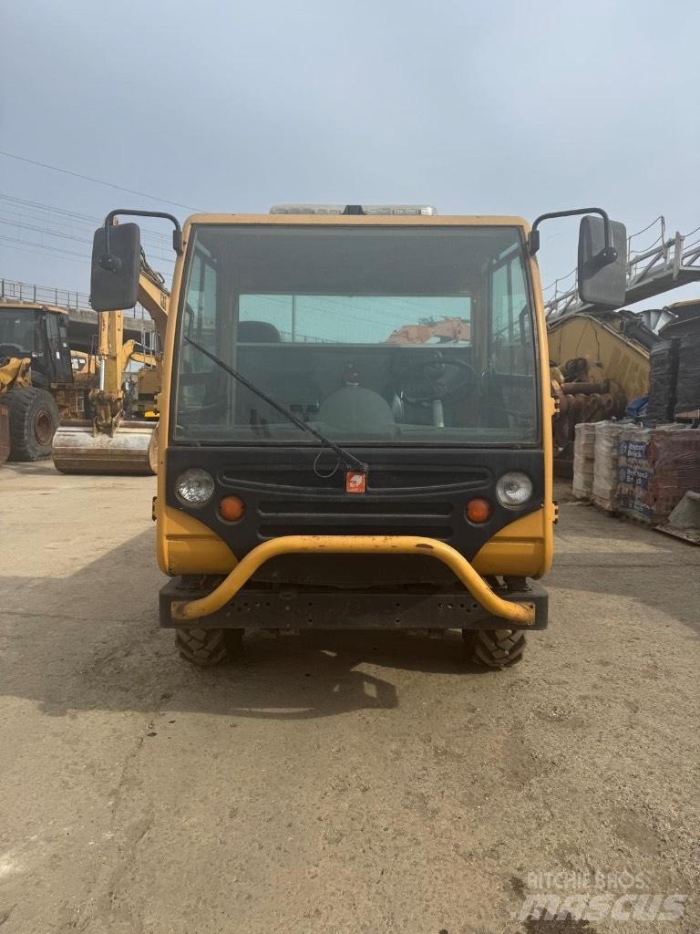 Ausa Utility Vehicle 多用途機械