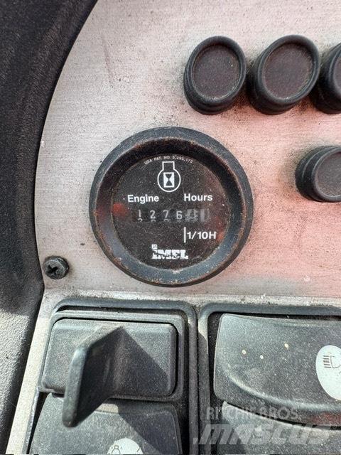 Ausa Utility Vehicle 多用途機械