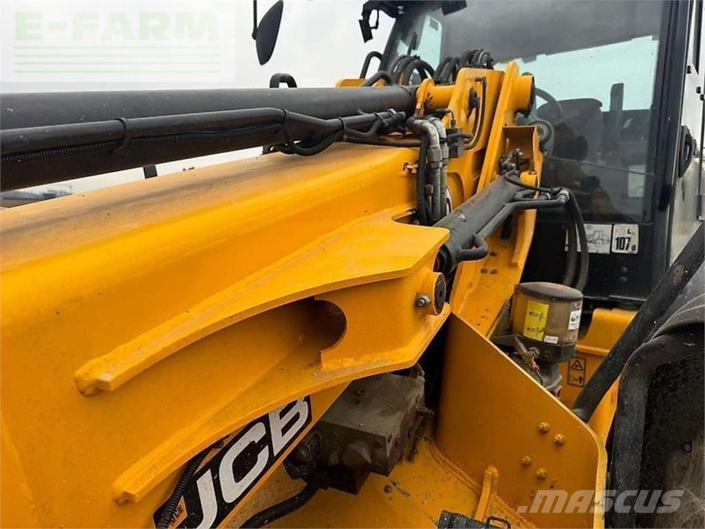 JCB tm 420 農業用伸縮臂裝載機