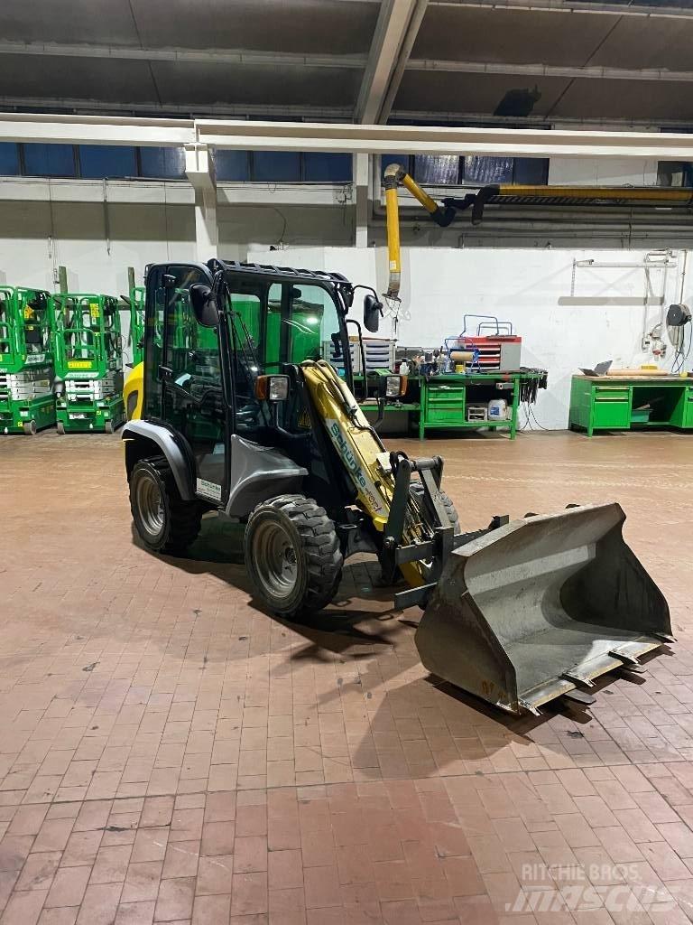 Kramer 350 滑移轉向裝載機