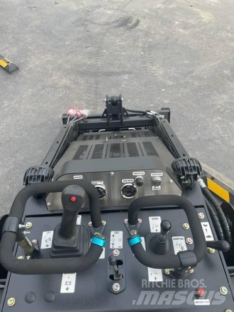 KRT ST 900 HD 滑移轉向裝載機