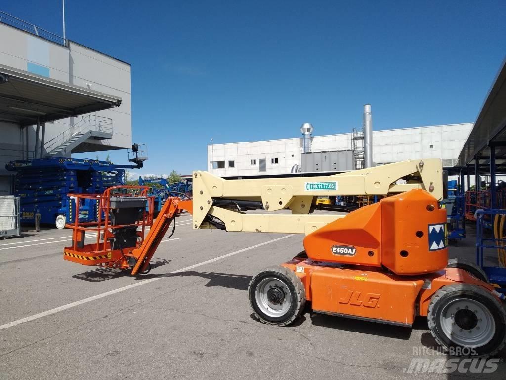 JLG E 450 AJ 曲臂高空作業車