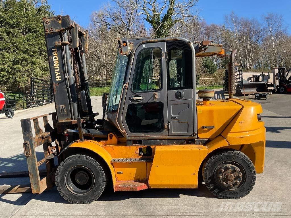 Hyundai 70 DA-9 伸縮臂操作車