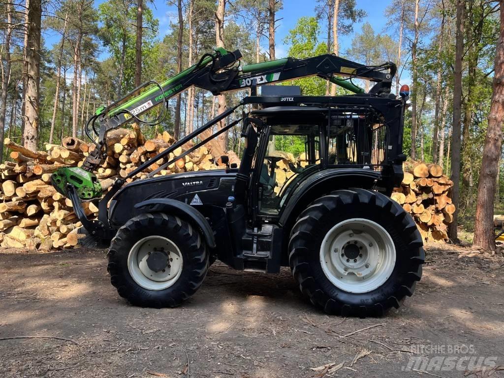 Valtra T183 Vesu 曳引機