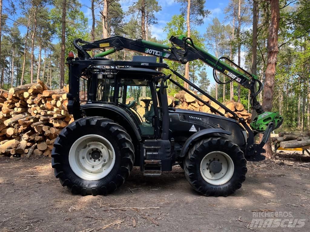 Valtra T183 Vesu 曳引機