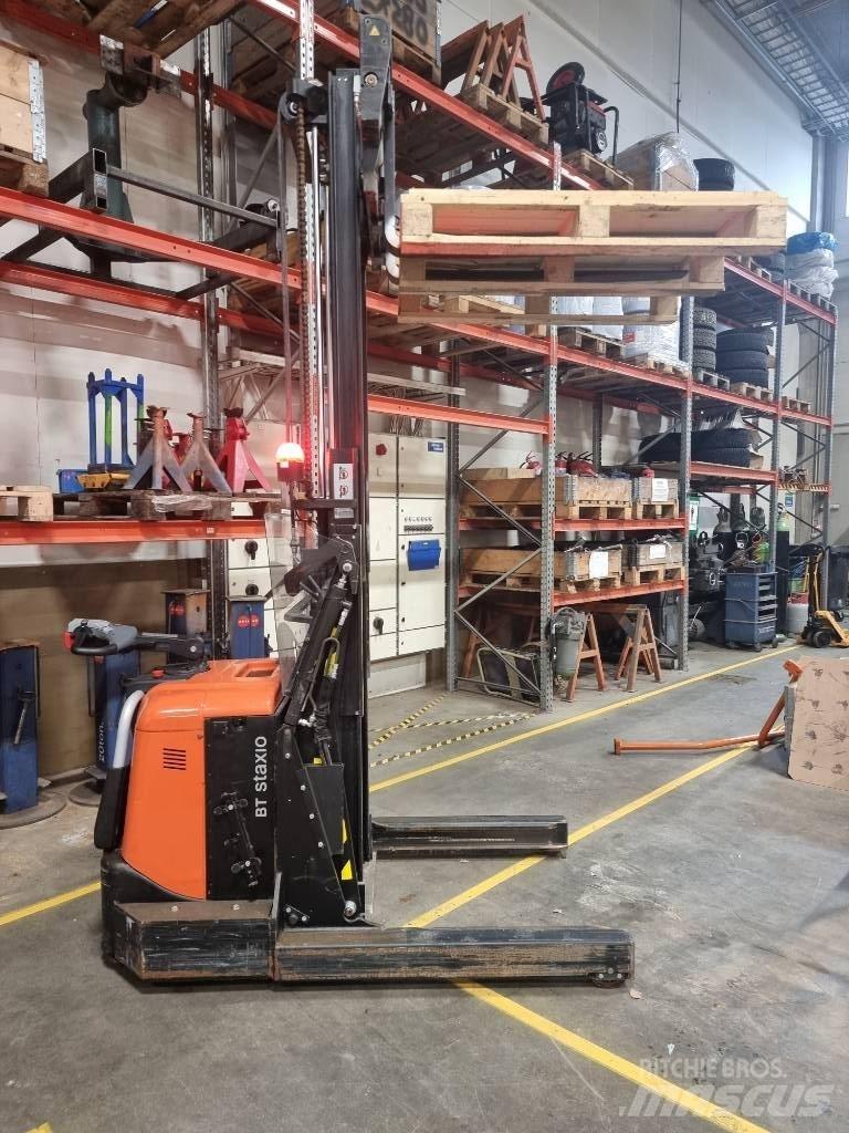 BT SPE120XR 行走控制式堆積機