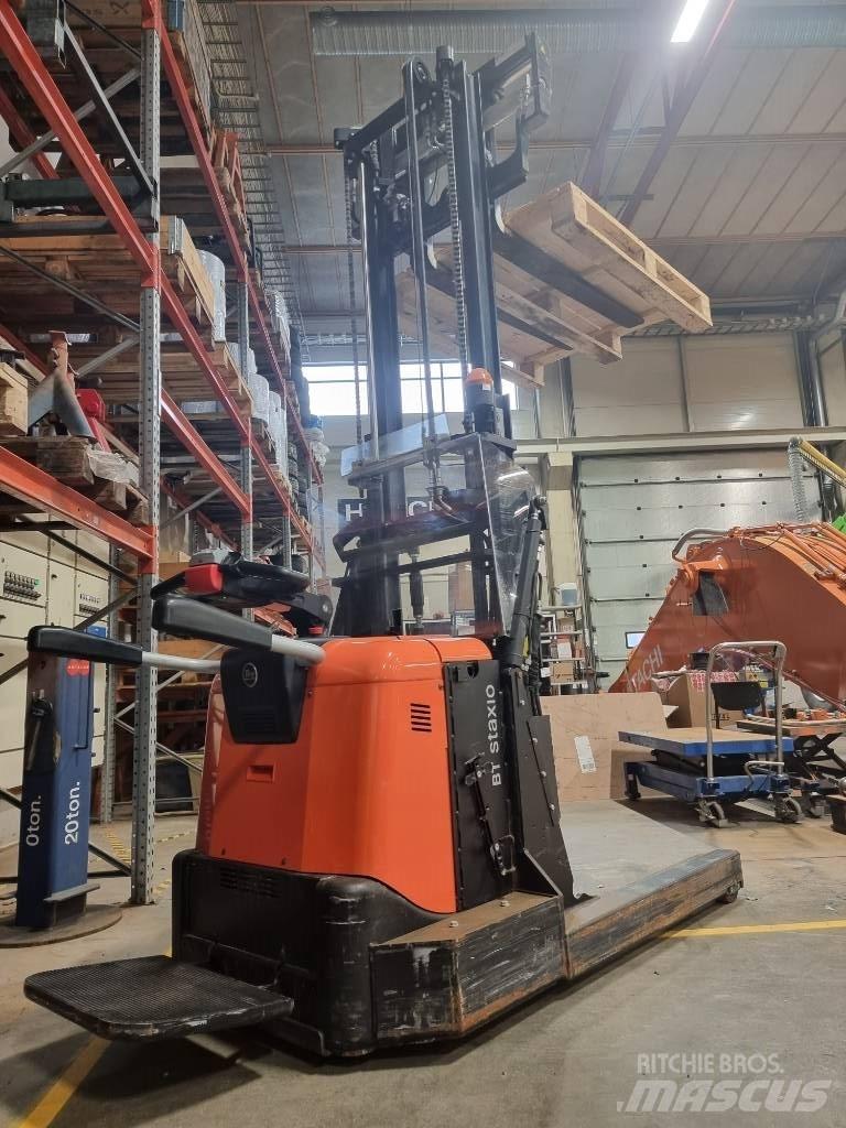 BT SPE120XR 行走控制式堆積機