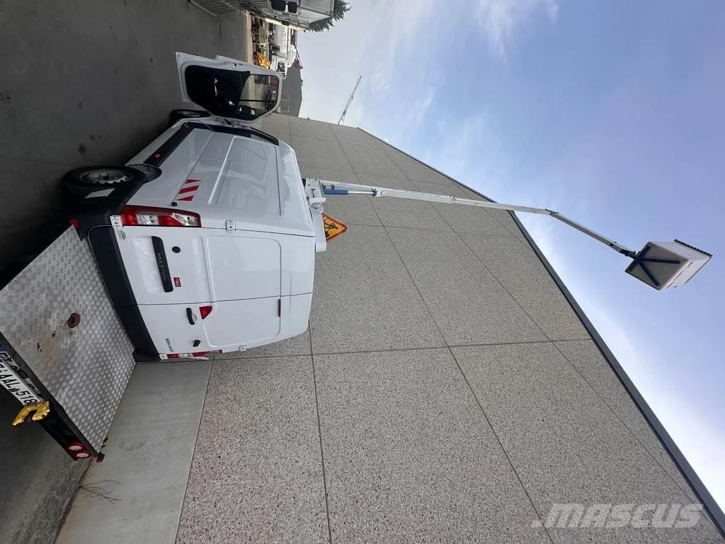 Renault Master 145 卡車裝載高空作業車