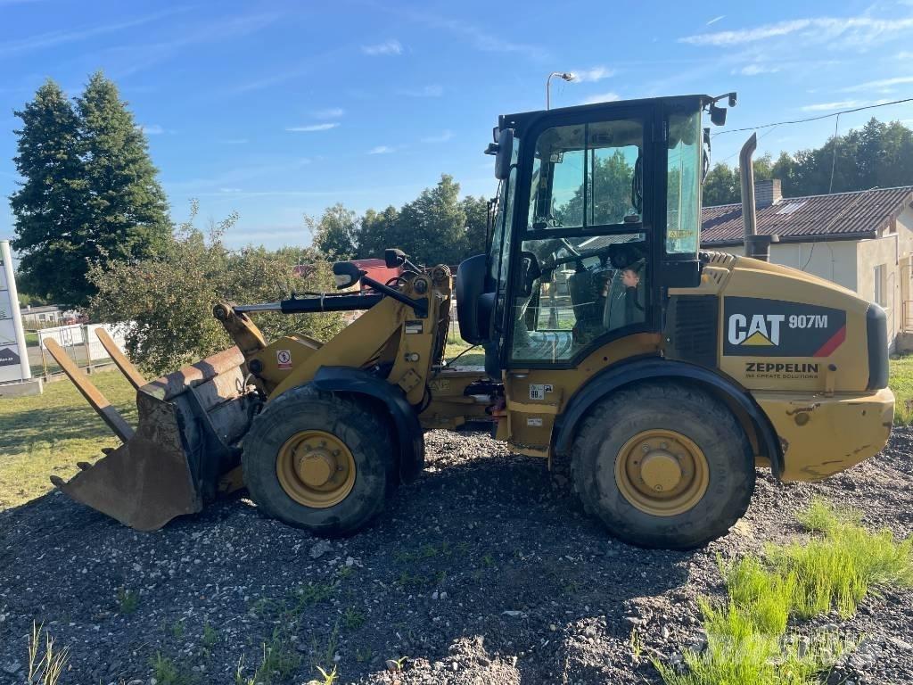 CAT 907 M 輪胎式裝載機