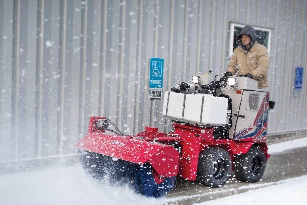 Ventrac 4500Y 曳引機