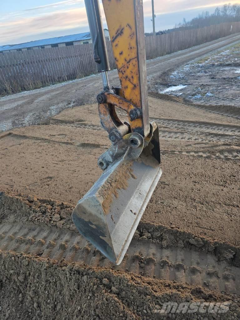 Nissan Hanix n2602 小型挖土機/掘鑿機<7t(小型挖掘機)