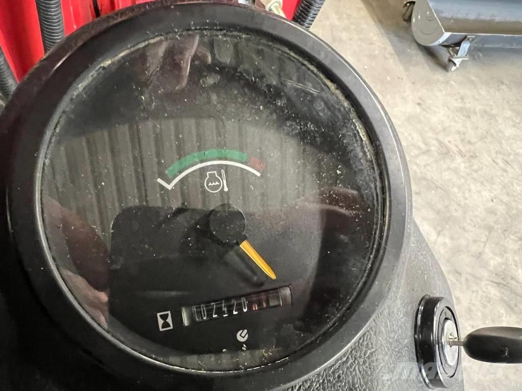 Fuchs F 853 H 多功能裝載機