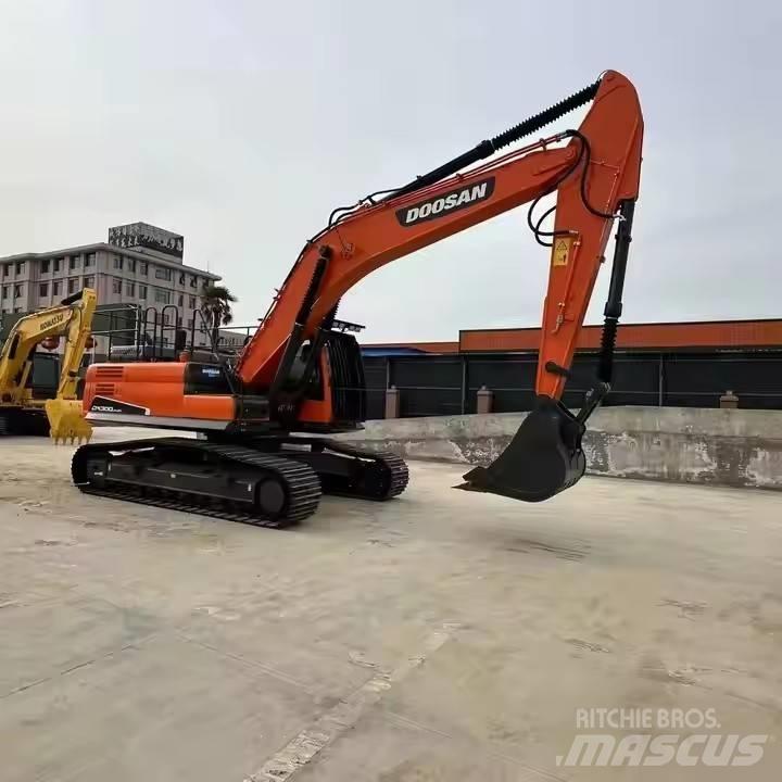 Doosan DX300LC 履帶式 挖土機/掘鑿機/挖掘機