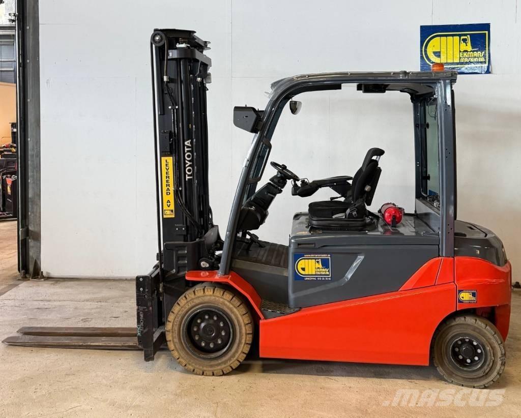 Toyota truck 8FBMT45 電動堆高機