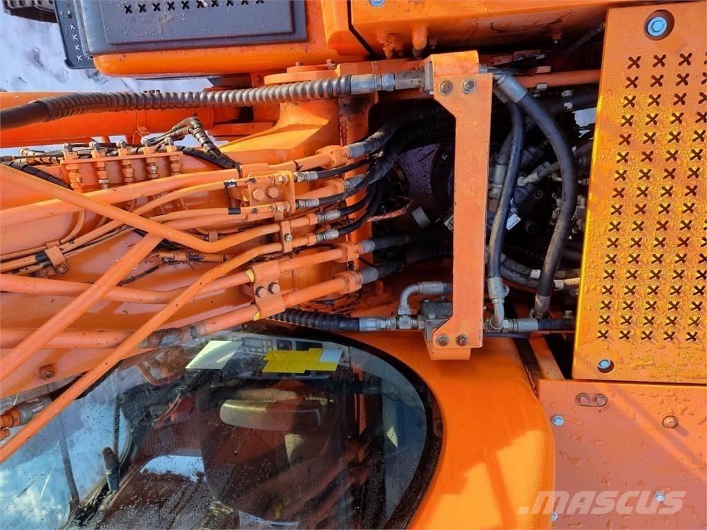 Doosan DX 225 LC 履帶式 挖土機/掘鑿機/挖掘機