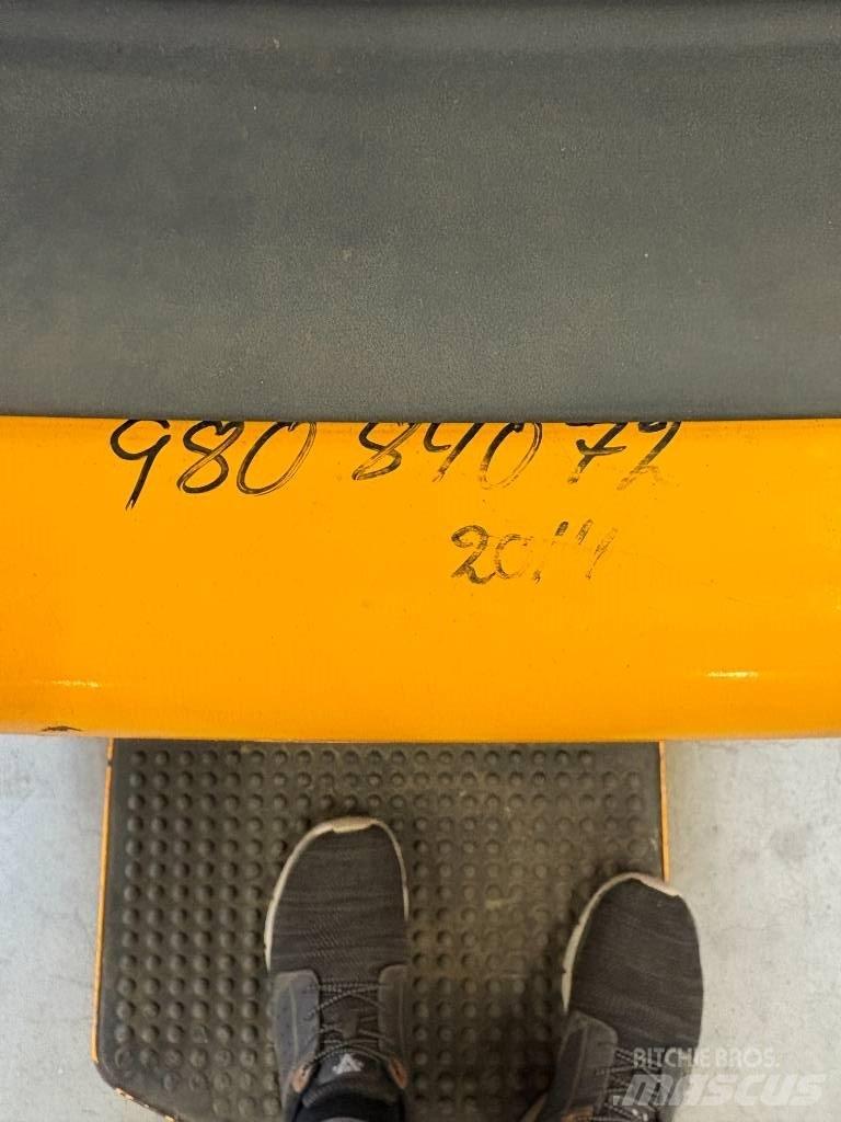 Jungheinrich ERE 225 平台型低架升降機