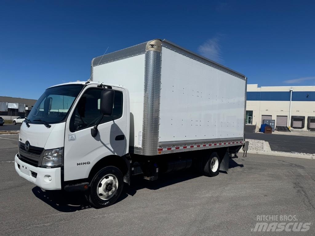 Hino 155 貨箱式卡車