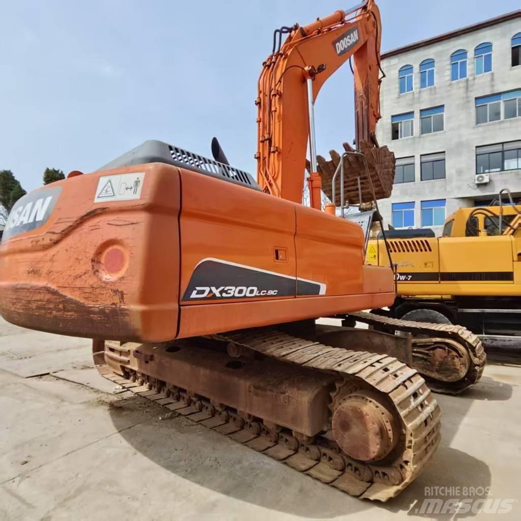 Doosan DX 300 LC 履帶式 挖土機/掘鑿機/挖掘機