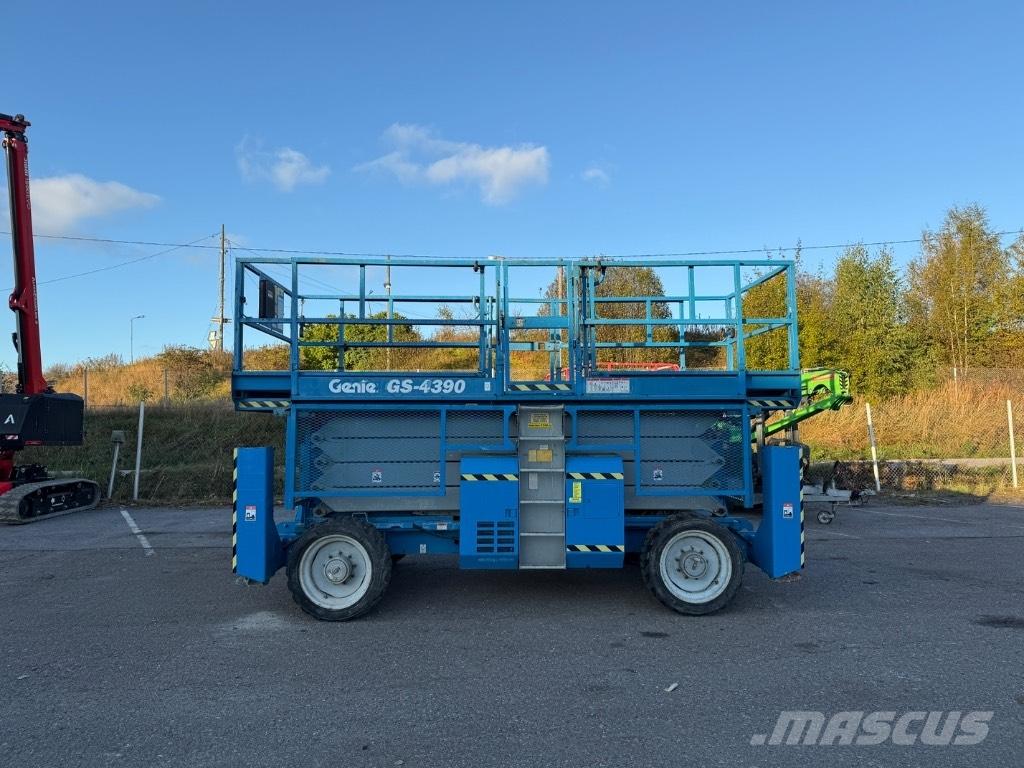 Genie GS 4390 剪式升降機