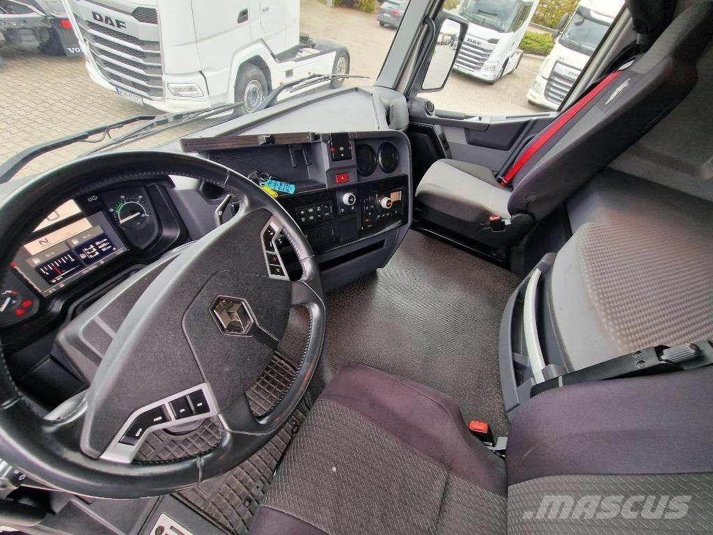 Renault T480 曳引機組件