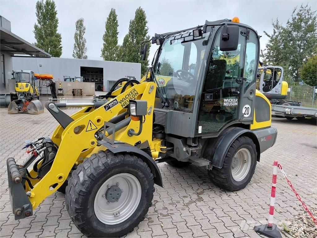 Wacker Neuson WL38 輪胎式裝載機